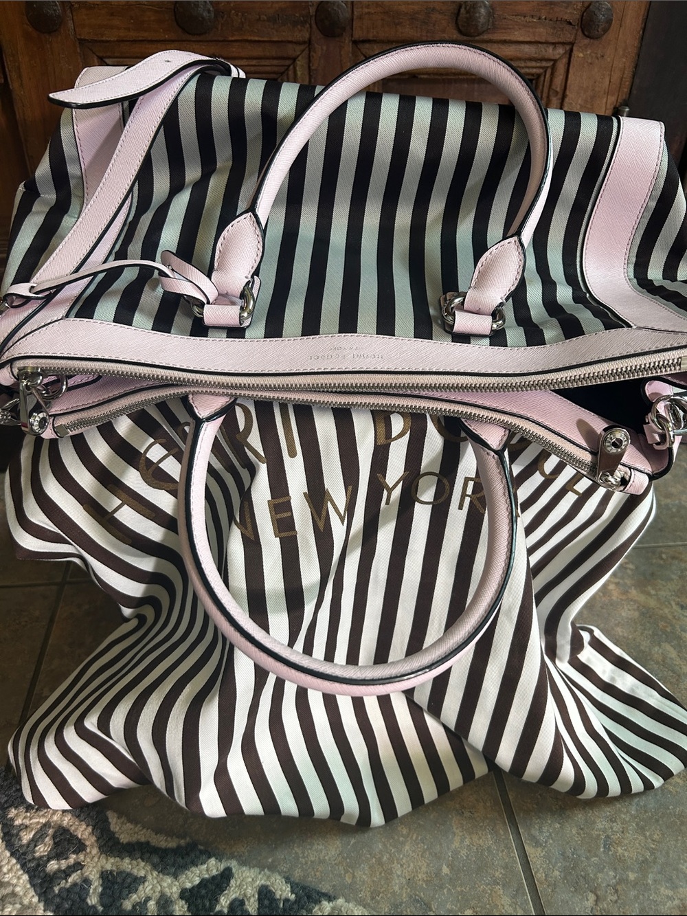 HENRI BENDEL RARE
Centennial Stripe Handbag Pink, Black, White Crossbody purse - Picture 16 of 16
